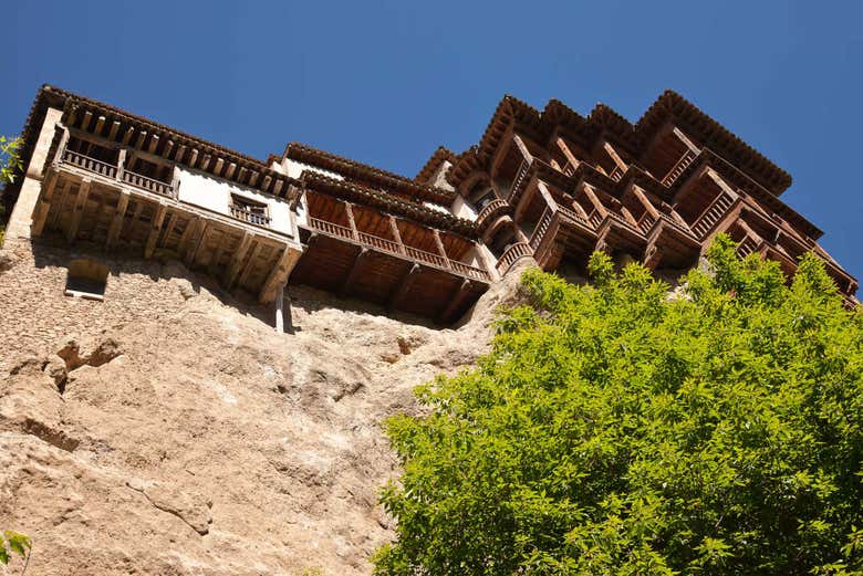 Maisons à Cuenca depuis la Hoz de Huécar